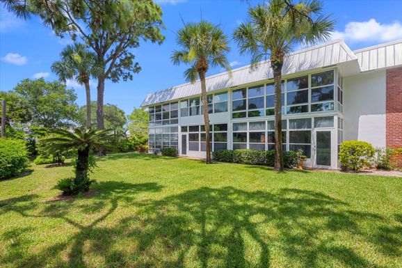 2929 Ocean, Stuart, FL 34996