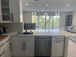 200 14th, Hallandale Beach, FL 33009