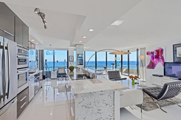 5550 Ocean, Singer Island, FL 33404