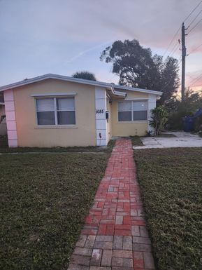 1085 30th, Riviera Beach, FL 33404