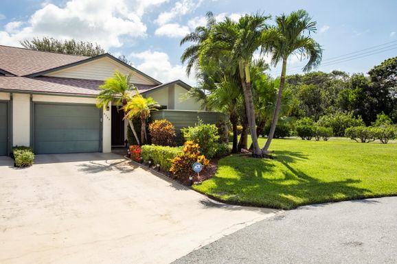 6755 Bunker Hill, Hobe Sound, FL 33455