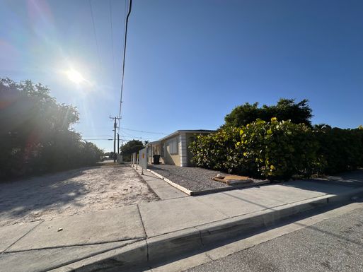 1330 J, Lake Worth Beach, FL 33460