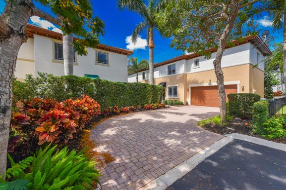 563 Library Commons, Boca Raton, FL 33432