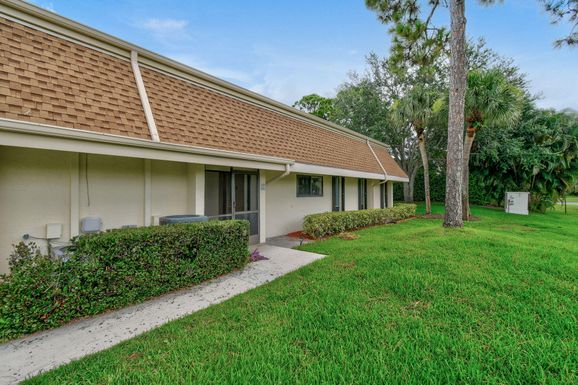 107 Half Moon, Jupiter, FL 33458