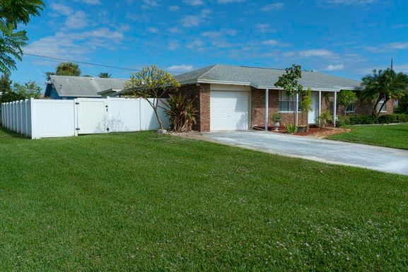 3119 Caribb, Lake Worth, FL 33462