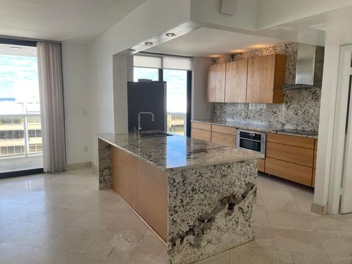 9 Island, Miami Beach, FL 33139