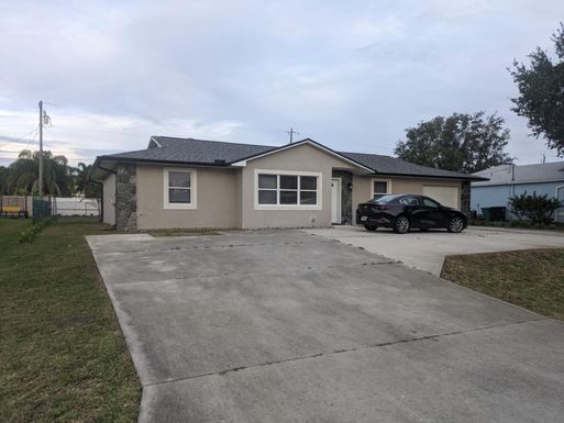 135 Ridgecrest, Port Saint Lucie, FL 34953