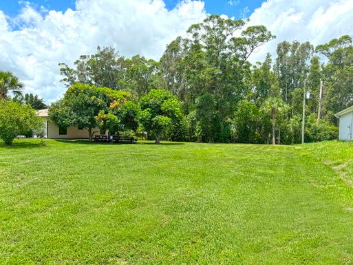 2365 44th, Vero Beach, FL 32966