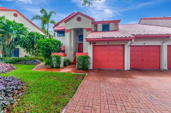 7681 Lexington Club, Delray Beach, FL 33446