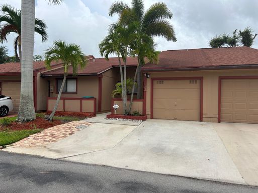 13 Farnworth, Boynton Beach, FL 33426