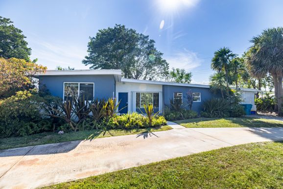 3117 Fernwood, Boynton Beach, FL 33435