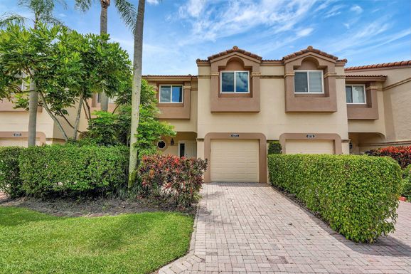 6772 Via Regina, Boca Raton, FL 33433