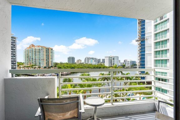 2670 Sunrise, Fort Lauderdale, FL 33304