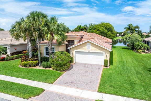 10795 Redlake, Boynton Beach, FL 33473