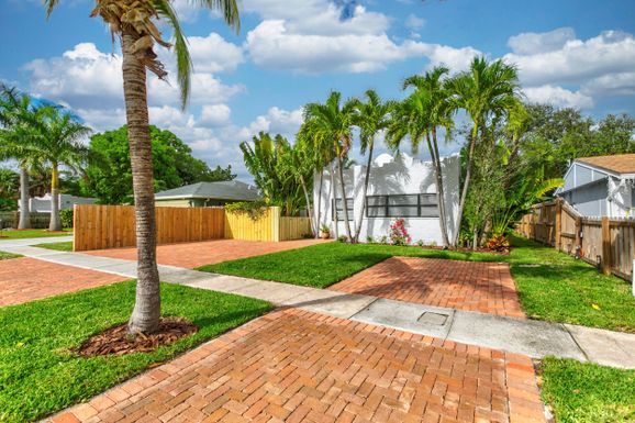 721 Franklin, West Palm Beach, FL 33405