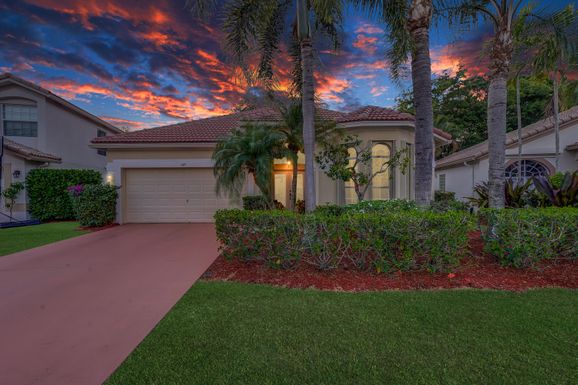 469 Woodview, Palm Beach Gardens, FL 33418