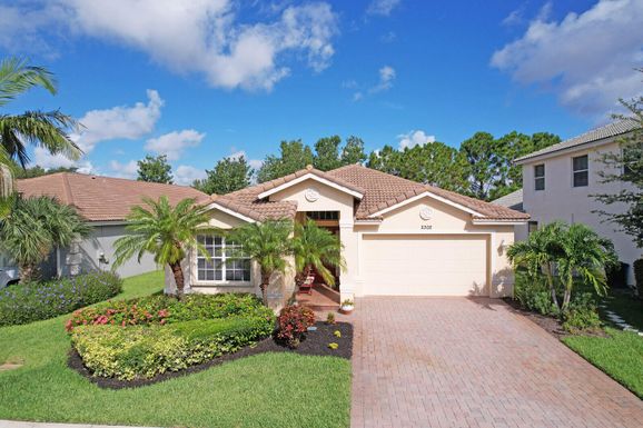 2302 Newport Isles, Port Saint Lucie, FL 34953