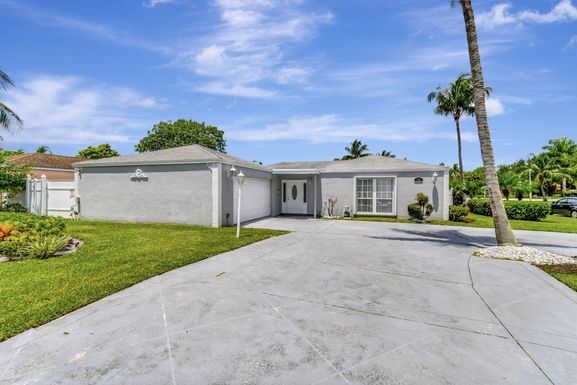 736 Place Tavant, Delray Beach, FL 33445