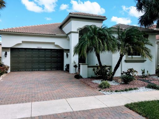 1902 Via Castello, Wellington, FL 33411