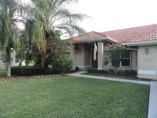 5597 Lake Shore Village, Lake Worth, FL 33463