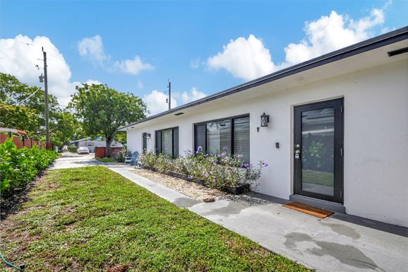 344 4th, Delray Beach, FL 33483