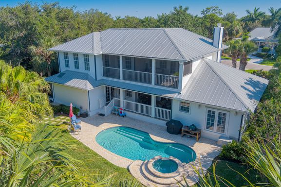 2 Oak Hill, Sewalls Point, FL 34996