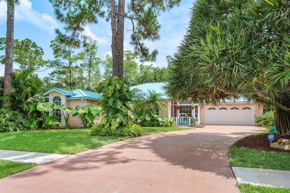 13982 Paddock, Wellington, FL 33414