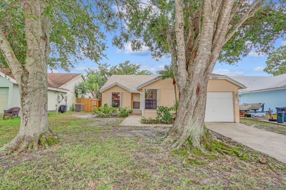 1224 Arapaho, Jupiter, FL 33458