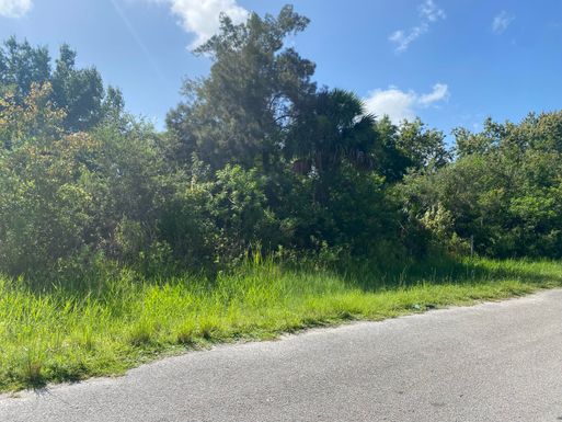 1494 45th, Okeechobee, FL 34972