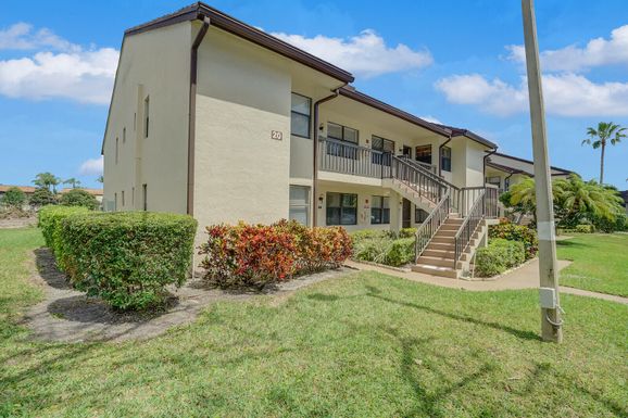 7593 Tahiti, Lake Worth, FL 33467