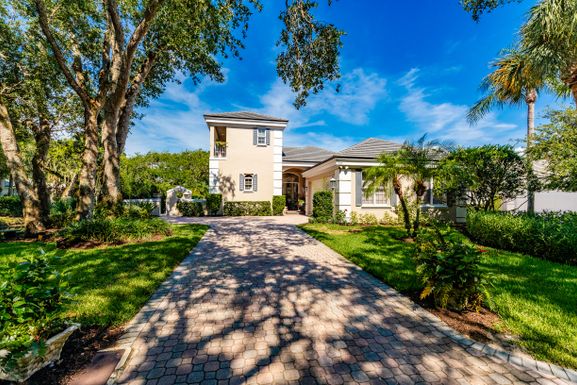 592 Sable Oak, Vero Beach, FL 32963