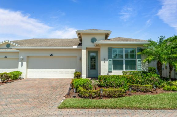 1832 Red Oak, Vero Beach, FL 32966