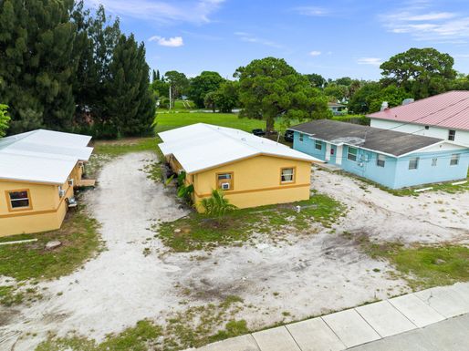 1304 21st, Fort Pierce, FL 34950