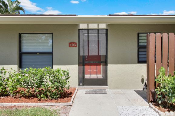 103 Meadows, Boynton Beach, FL 33436