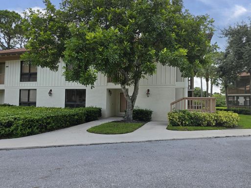 300 Brackenwood, Palm Beach Gardens, FL 33418