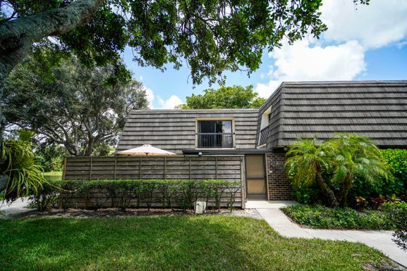 812 8th, Palm Beach Gardens, FL 33418