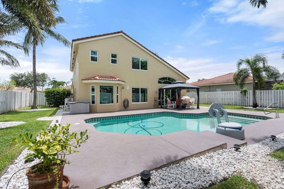 5277 Oakmont Village, Lake Worth, FL 33463