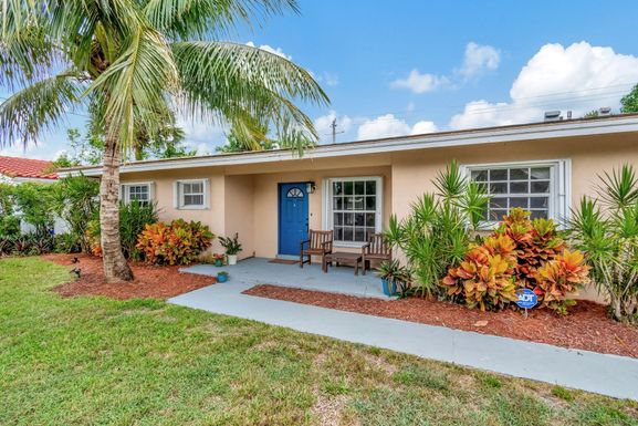 34 Forest Hills, Boca Raton, FL 33431