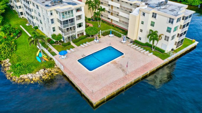 1810 New Palm, Boynton Beach, FL 33435