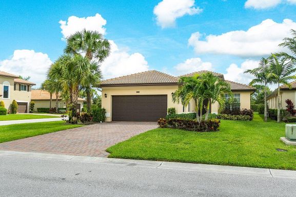 7074 Prudencia, Lake Worth, FL 33463