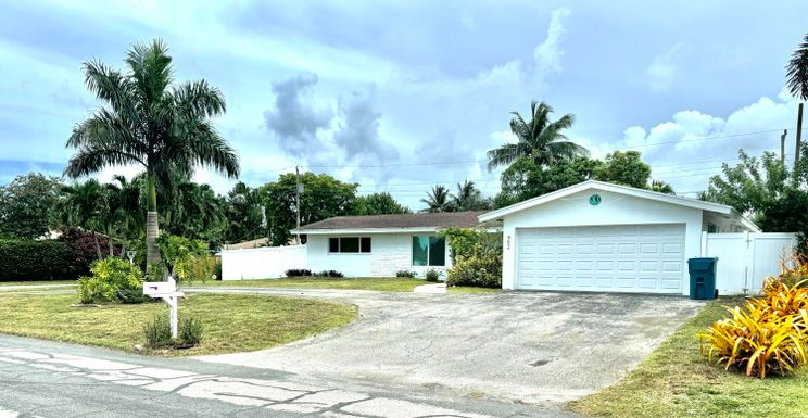 902 27th, Boynton Beach, FL 33435