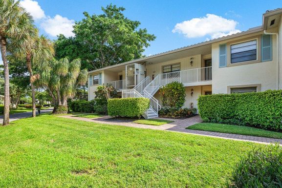 19 Westgate, Boynton Beach, FL 33436