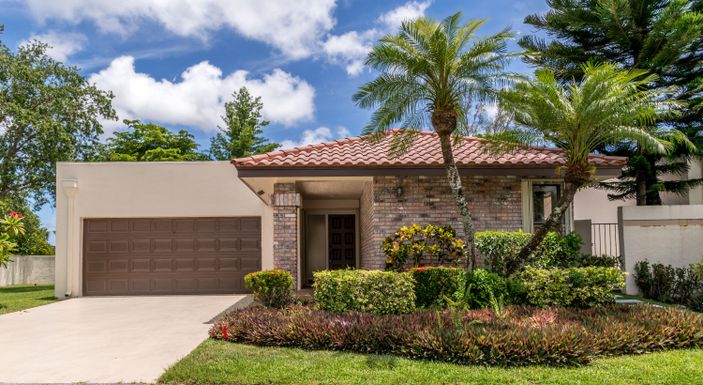 6735 Lago Vista, Boca Raton, FL 33433