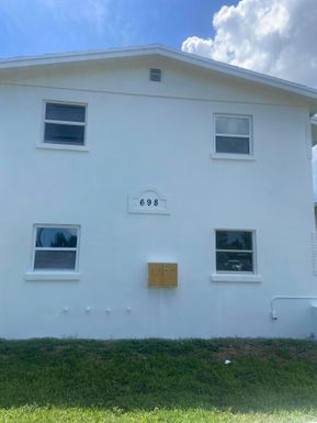 698 4th, Belle Glade, FL 33430