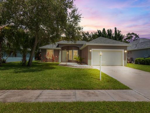 5025 1st, Vero Beach, FL 32968