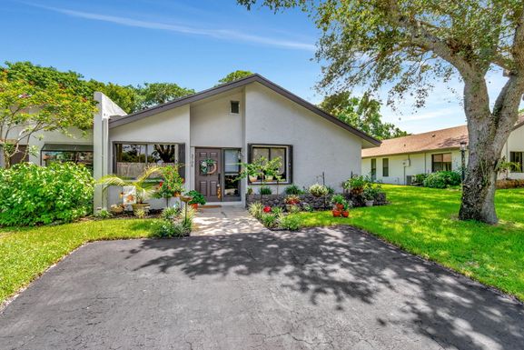 3706 Arelia, Delray Beach, FL 33445