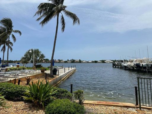 120 Yacht Club, Hypoluxo, FL 33462