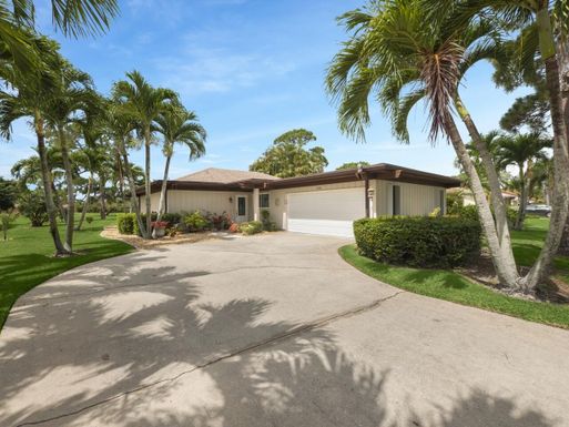 6598 Eastpointe Pines, Palm Beach Gardens, FL 33418