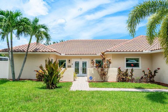 26 Pinehurst, Boca Raton, FL 33431