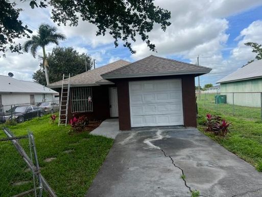 135 9th, South Bay, FL 33493